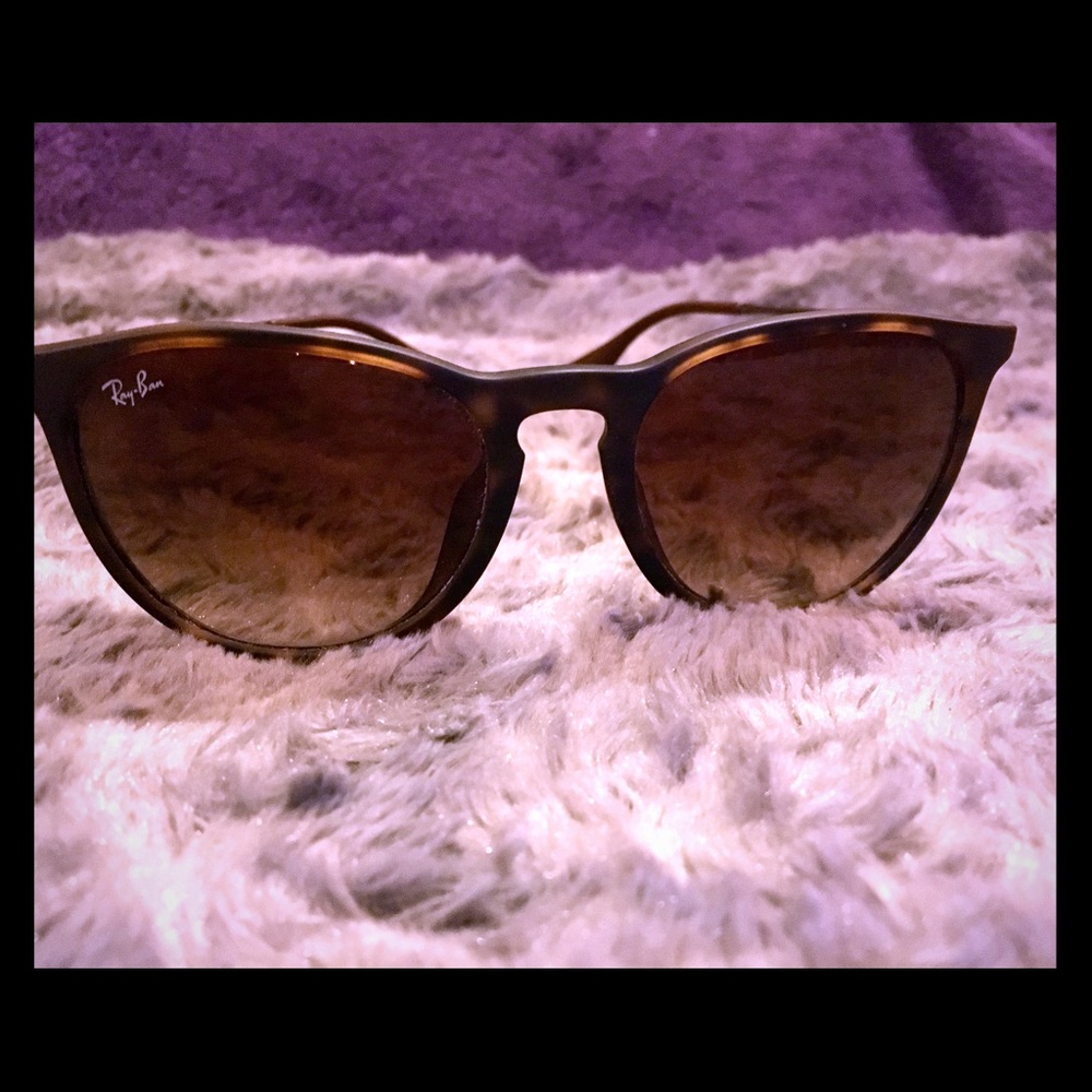Ray Ban Sunglasses 🕶 Erika